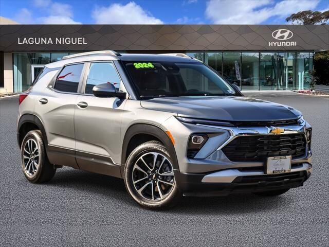2024 Chevrolet Trailblazer LT — photo 1 of 62