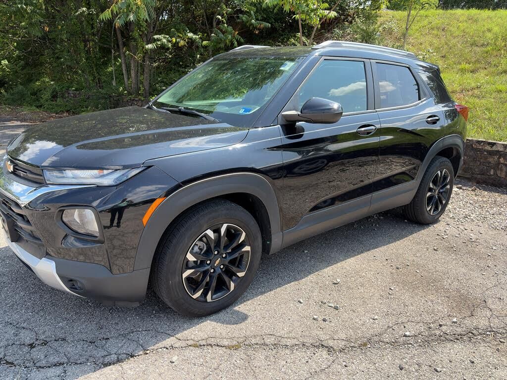 2022 Chevrolet Trailblazer LT — photo 1 of 27