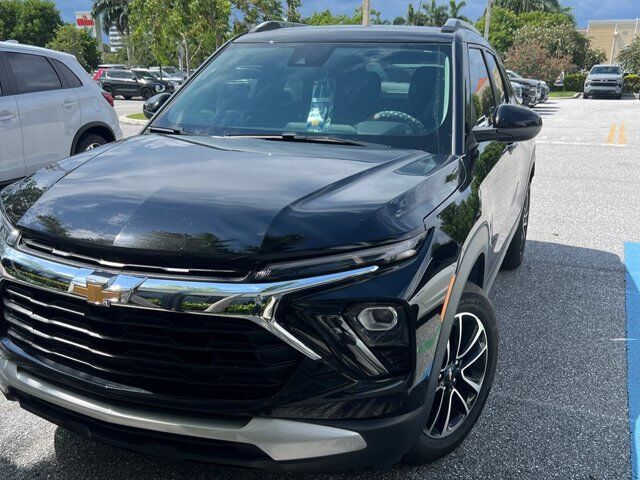 2025 Chevrolet Trailblazer LT — photo 1 of 3