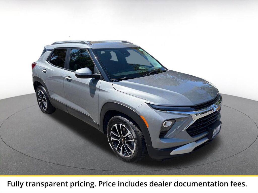 2025 Chevrolet Trailblazer LT — photo 1 of 23