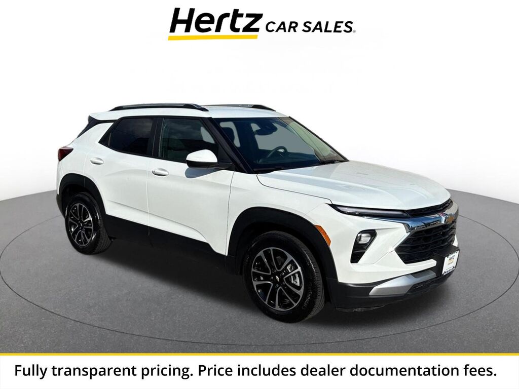 2025 Chevrolet Trailblazer LT — photo 1 of 17