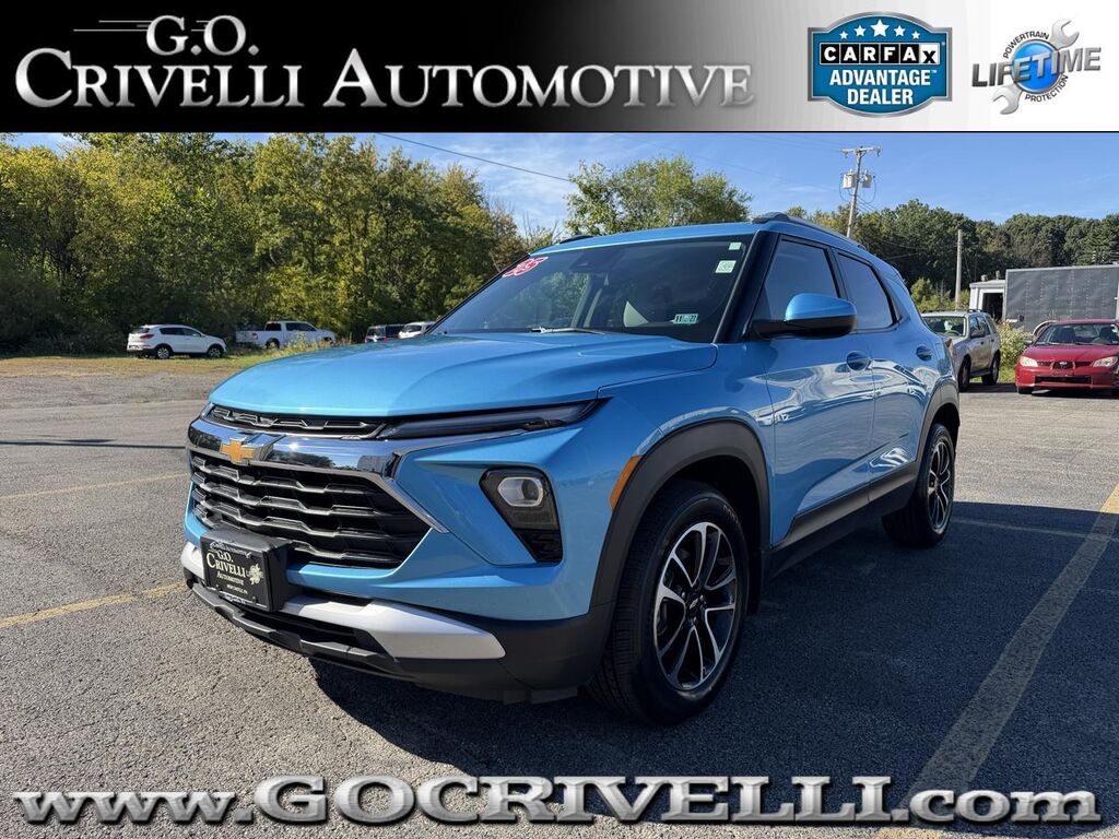 2025 Chevrolet Trailblazer FWD 4dr LT — photo 1 of 13