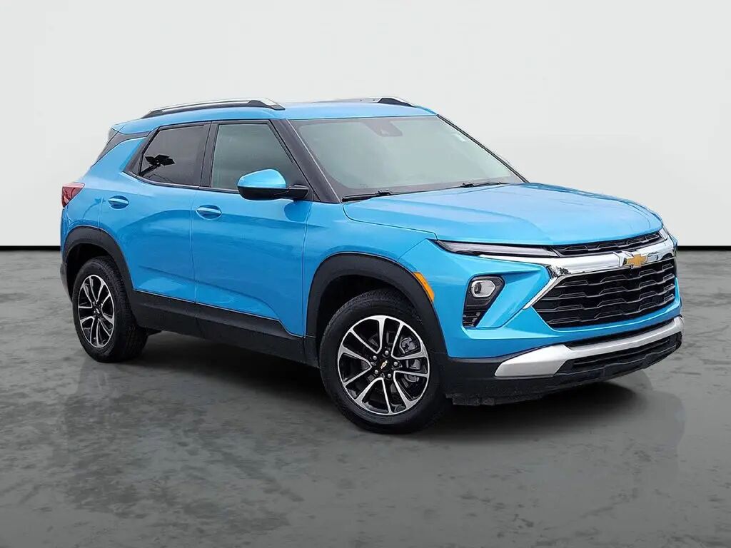 2025 Chevrolet Trailblazer LT — photo 1 of 13
