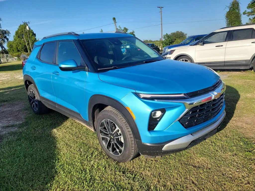 2025 Chevrolet Trailblazer LT — photo 1 of 7