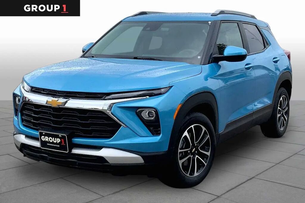 2025 Chevrolet Trailblazer LT — photo 1 of 13