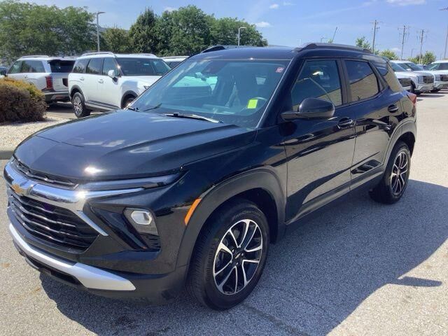 2025 Chevrolet Trailblazer LT — photo 1 of 13