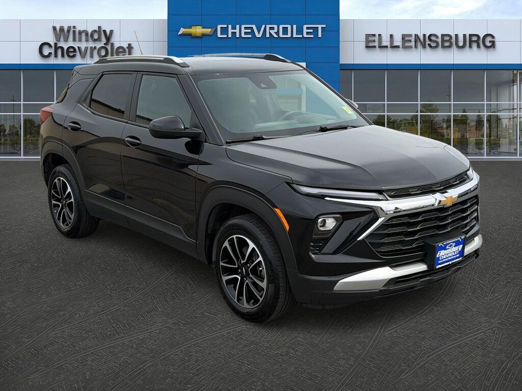 2025 Chevrolet Trailblazer LT — photo 1 of 13