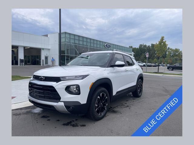 2023 Chevrolet Trailblazer LT — photo 1 of 18