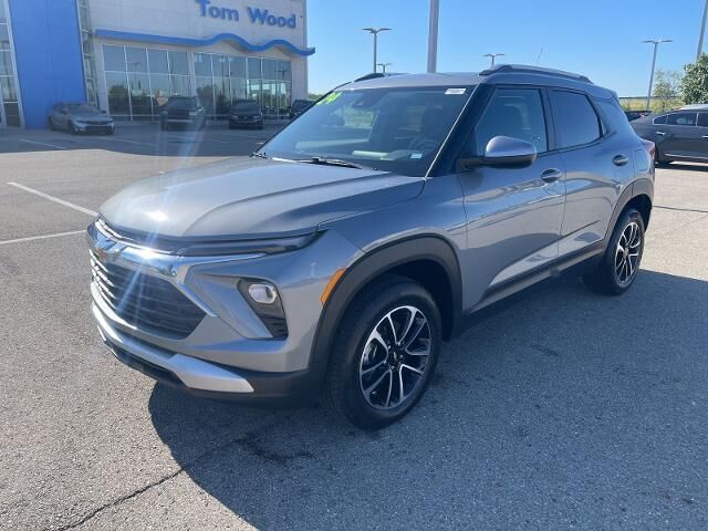 2024 Chevrolet Trailblazer LT — photo 1 of 26
