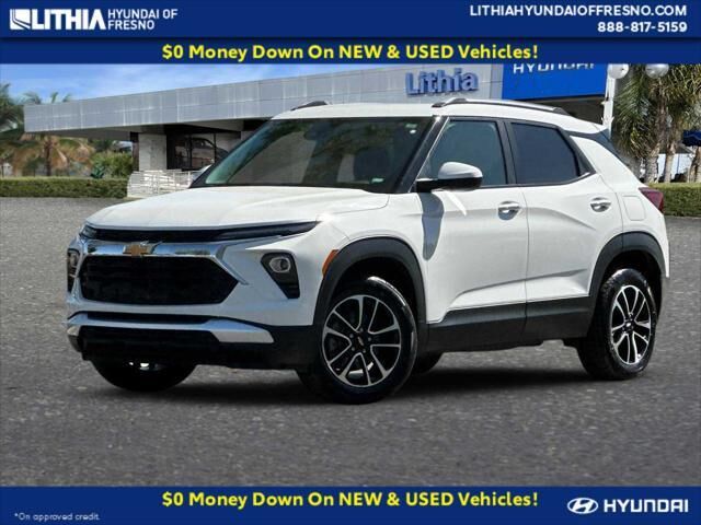 2024 Chevrolet Trailblazer LT — photo 1 of 13