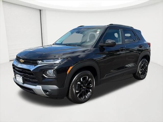 2023 Chevrolet Trailblazer LT — photo 1 of 13