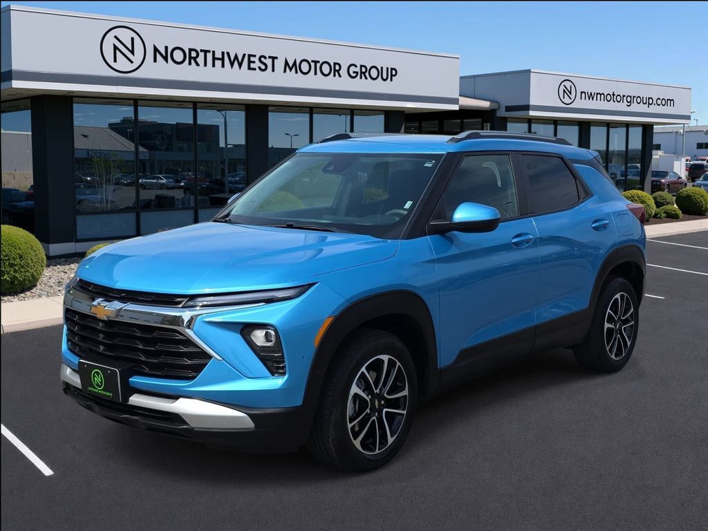 2025 Chevrolet Trailblazer — photo 1 of 13