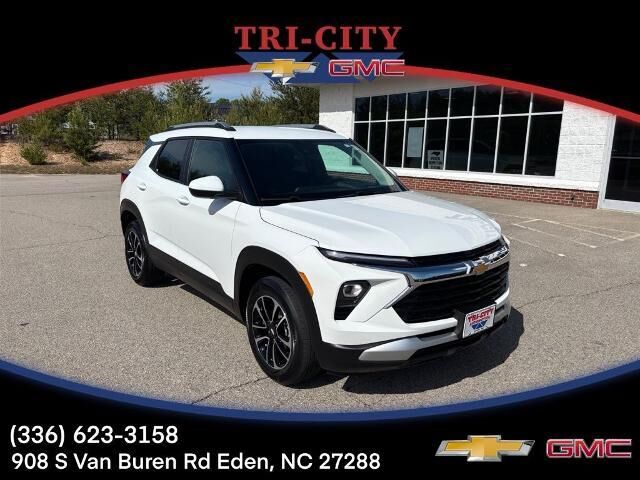 2025 Chevrolet Trailblazer LT — photo 1 of 12