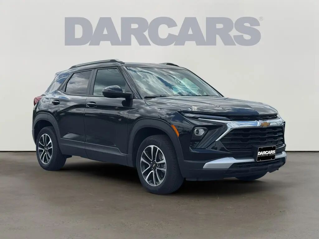 2025 Chevrolet Trailblazer LT — photo 1 of 13