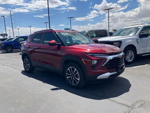 2025 Chevrolet Trailblazer LT — photo 1 of 40