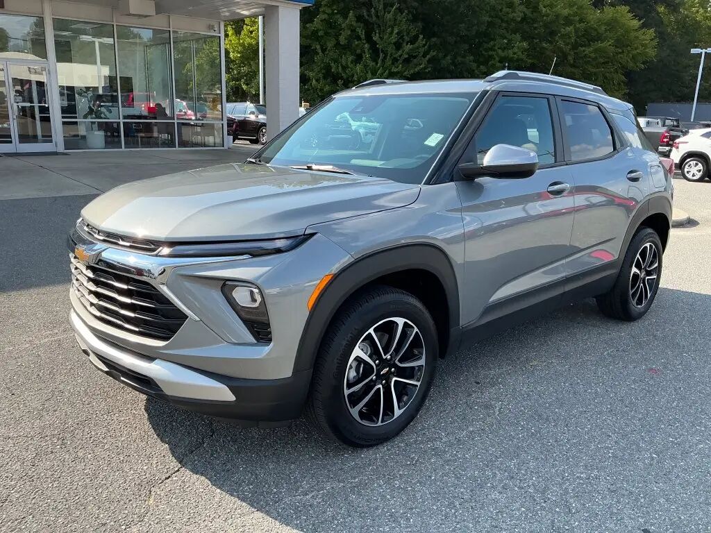 2026 Chevrolet Trailblazer LT — photo 1 of 13
