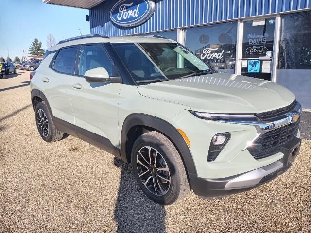2025 Chevrolet Trailblazer LT — photo 1 of 11