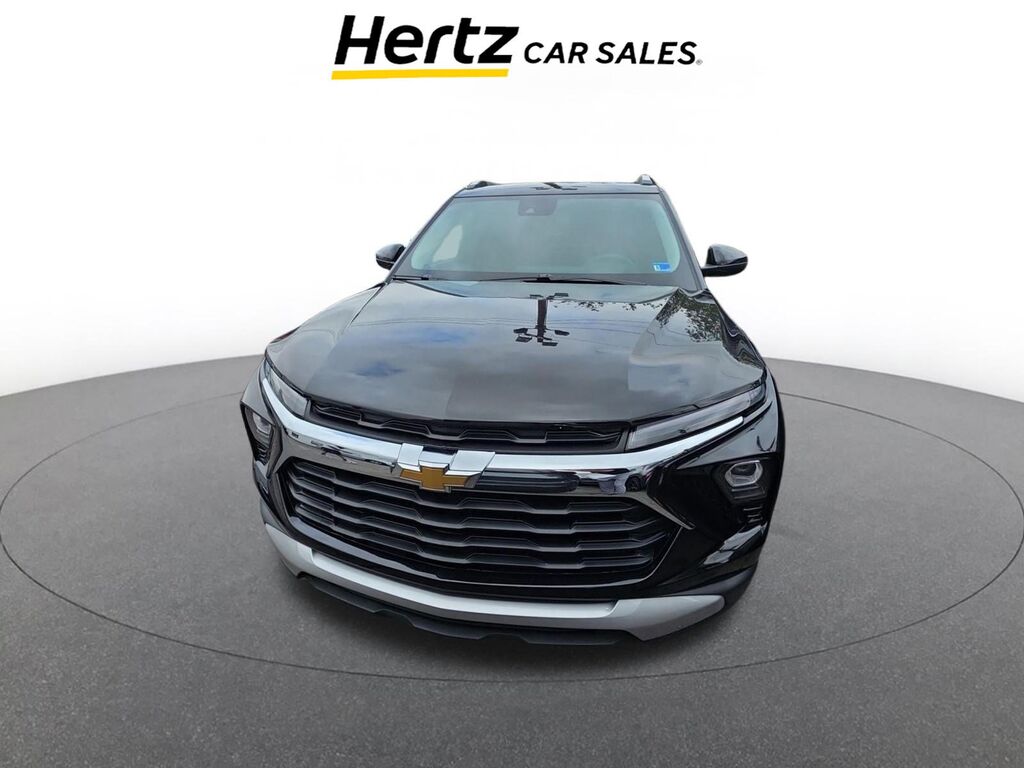 2025 Chevrolet Trailblazer LT — photo 1 of 12