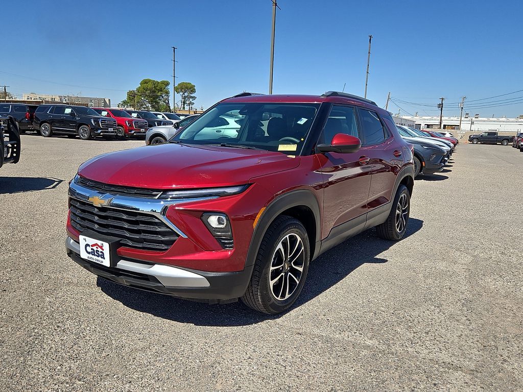 2025 Chevrolet Trailblazer LT — photo 1 of 13