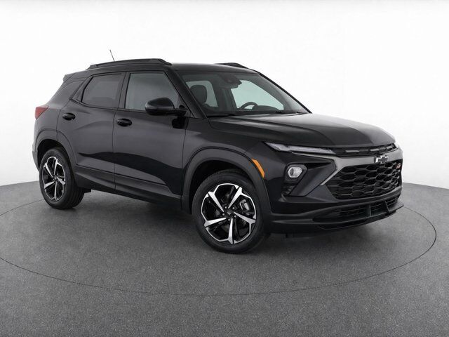 2023 Chevrolet Trailblazer RS — photo 1 of 10