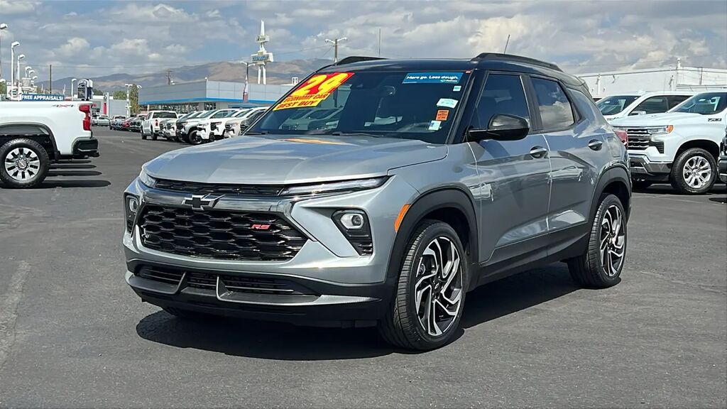 2024 Chevrolet Trailblazer RS — photo 1 of 13