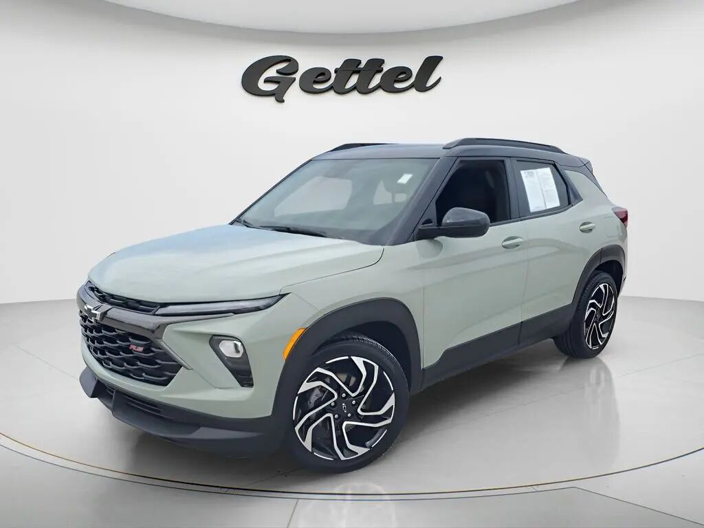 2024 Chevrolet Trailblazer RS — photo 1 of 43