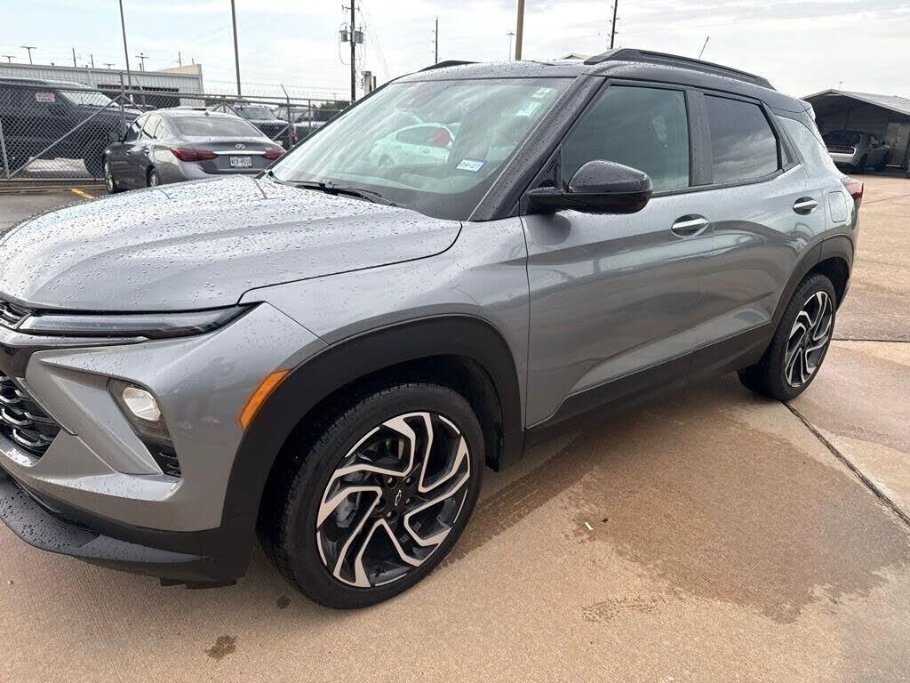 2025 Chevrolet Trailblazer RS — photo 1 of 5