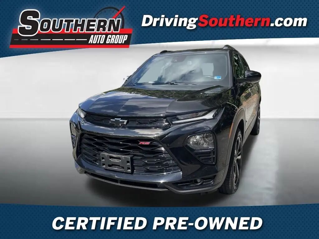 2022 Chevrolet Trailblazer RS — photo 1 of 12