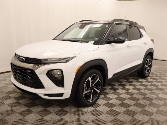 2021 Chevrolet Trailblazer RS — photo 1 of 15