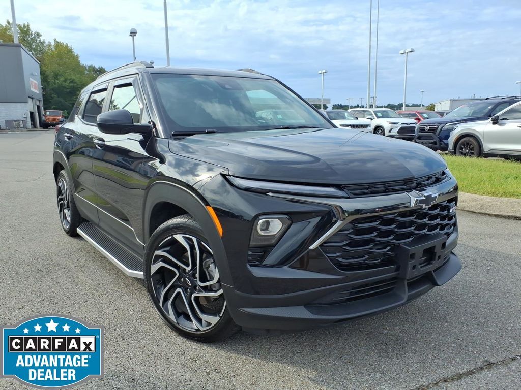 2025 Chevrolet Trailblazer RS — photo 1 of 13