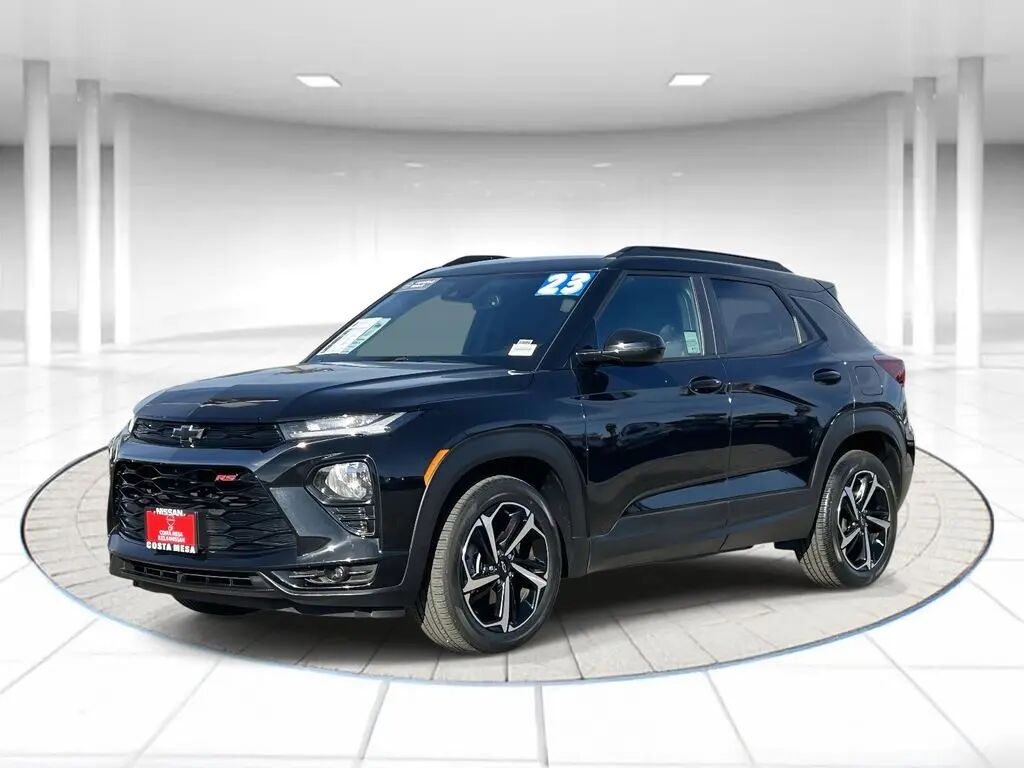 2023 Chevrolet Trailblazer RS — photo 1 of 13