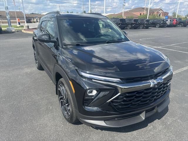 2024 Chevrolet Trailblazer RS — photo 1 of 26