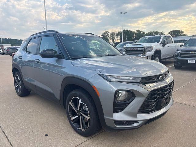2023 Chevrolet Trailblazer RS — photo 1 of 13