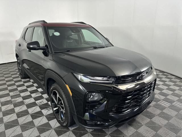 2023 Chevrolet Trailblazer RS — photo 1 of 13