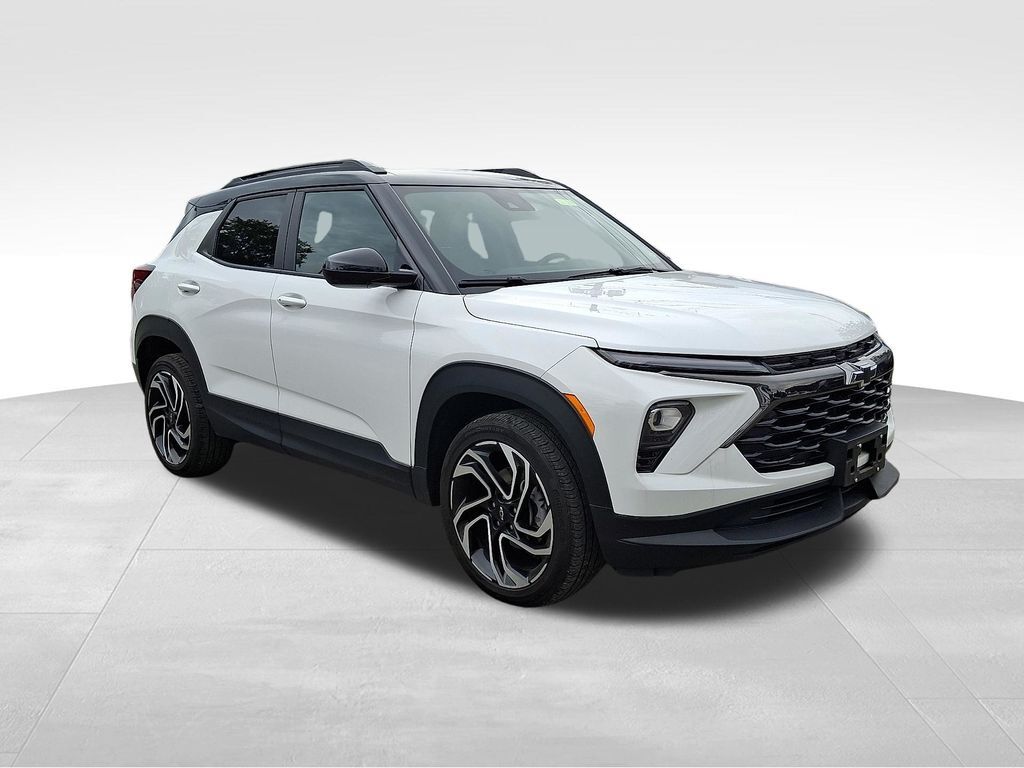 2024 Chevrolet TrailBlazer RS — photo 1 of 13