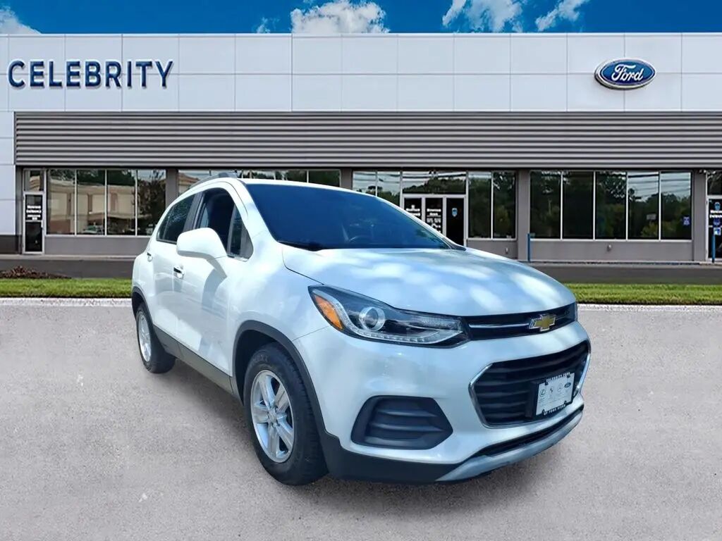 2020 Chevrolet Trax LT — photo 1 of 26