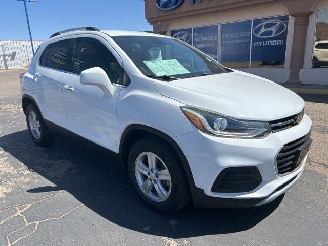 2019 Chevrolet Trax LT — photo 1 of 13