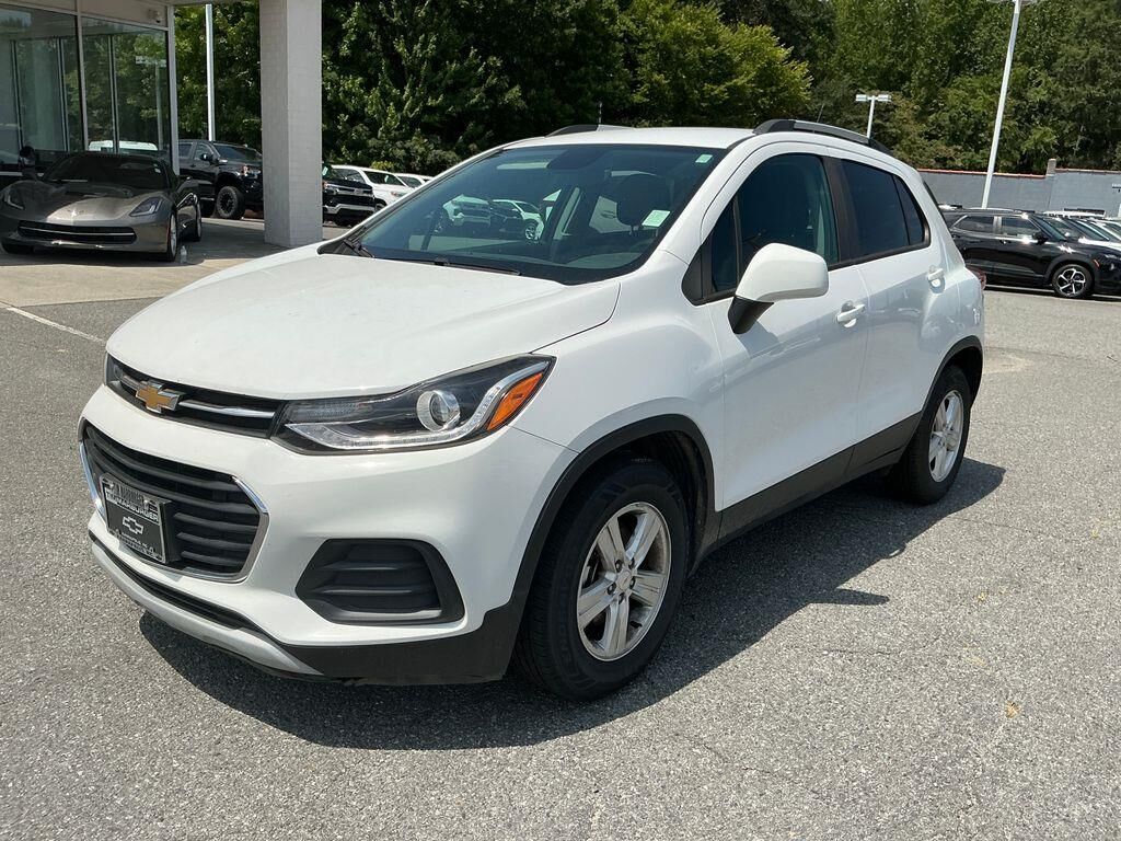2021 Chevrolet Trax LT — photo 1 of 13
