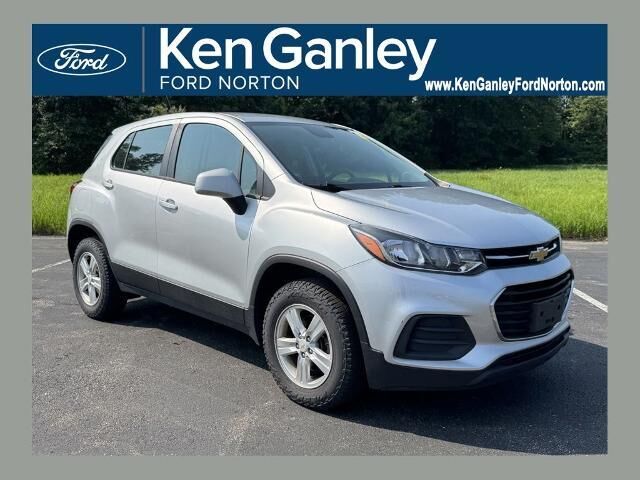 2018 Chevrolet Trax LS — photo 1 of 13