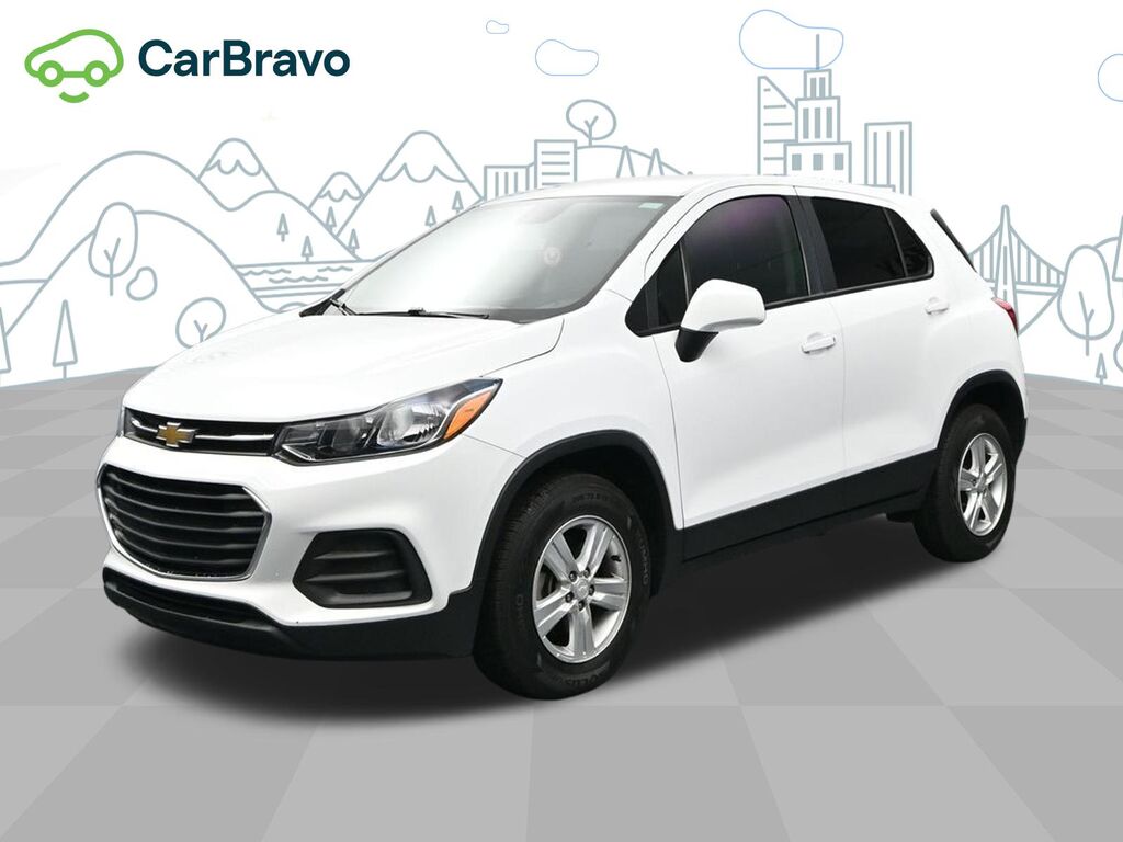 2022 Chevrolet Trax LS — photo 1 of 6