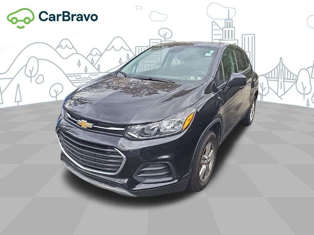 2022 Chevrolet Trax LS — photo 1 of 7