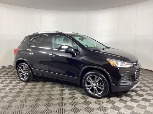 2020 Chevrolet Trax LT — photo 1 of 14