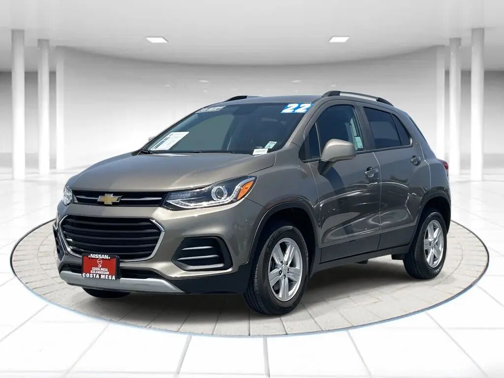 2022 Chevrolet Trax LT — photo 1 of 13