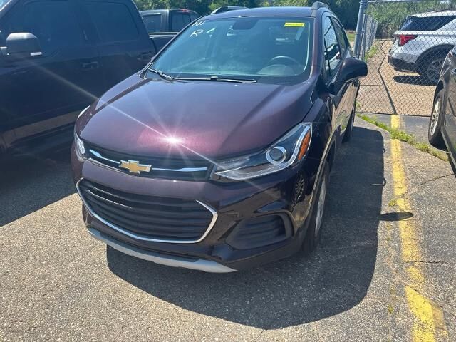 2022 Chevrolet Trax LT — photo 1 of 26