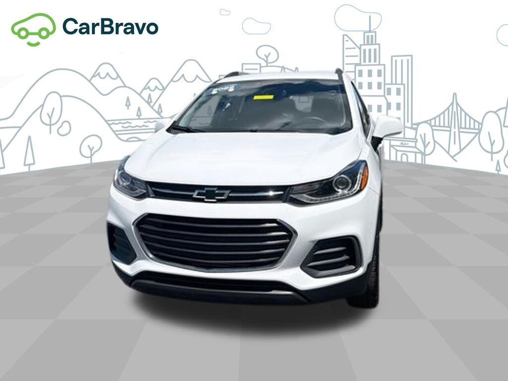 2022 Chevrolet Trax LT — photo 1 of 6