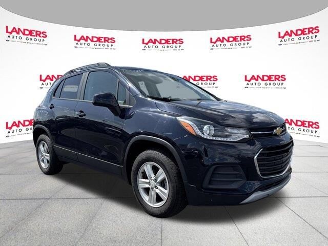 2022 Chevrolet Trax LT — photo 1 of 26