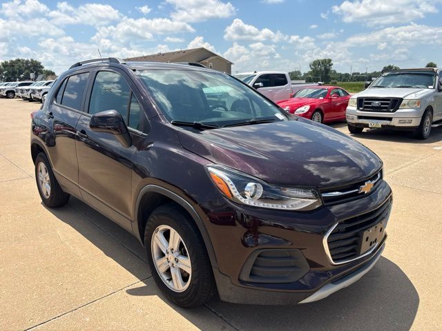 2022 Chevrolet Trax LT — photo 1 of 13