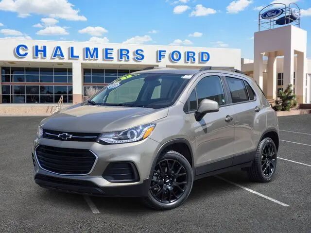 2022 Chevrolet Trax LT — photo 1 of 39