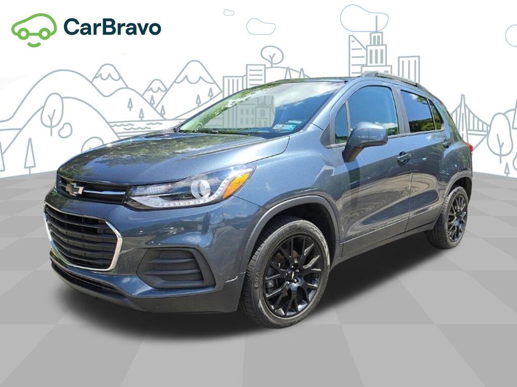 2022 Chevrolet Trax LT — photo 1 of 6