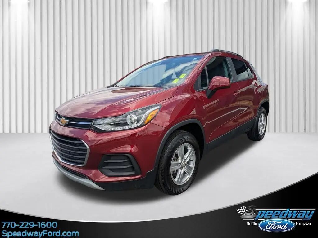 2022 Chevrolet Trax LT — photo 1 of 13
